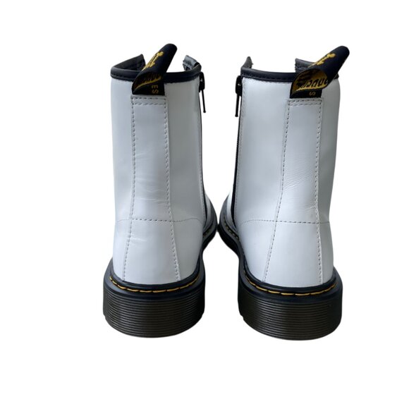 ✨ Dr. Martens 1460 White Softy T Leather Lace Up Boots SZ 6 - Picture 6 of 7